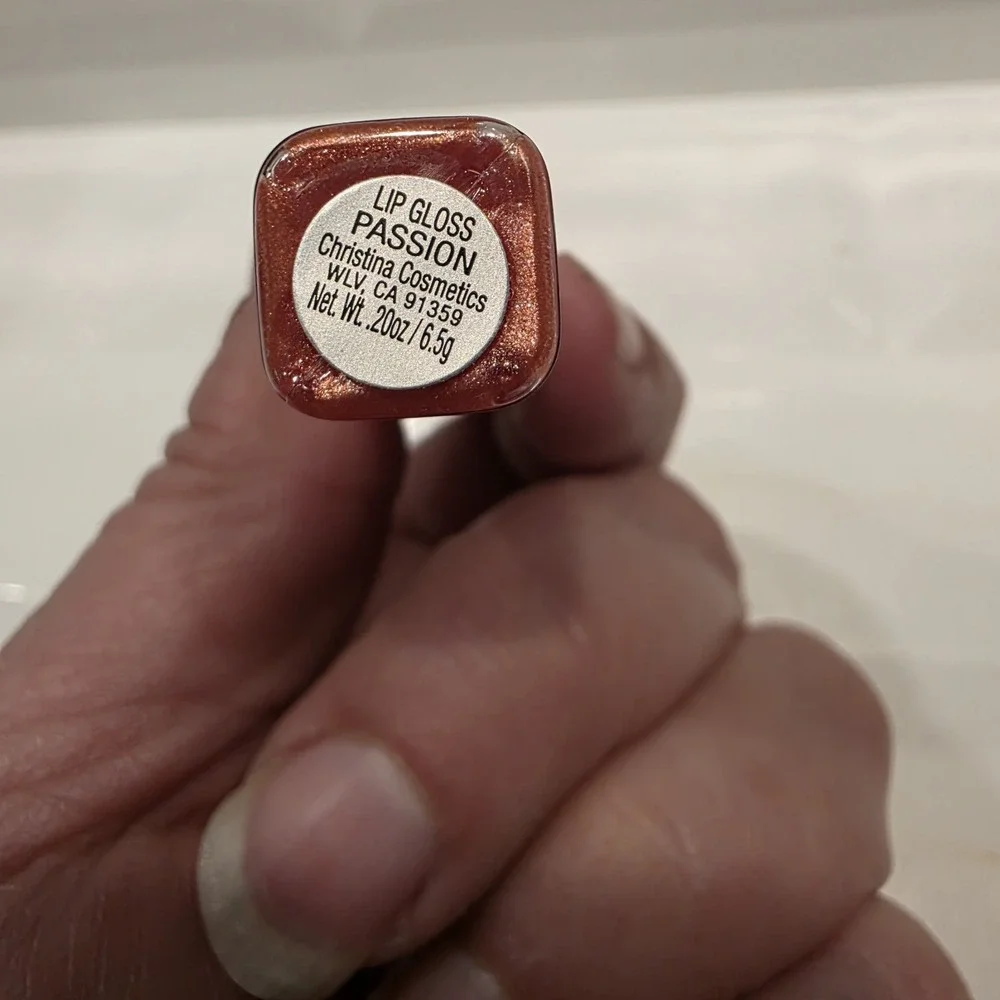 Christina Cosmetics Lip Gloss Passion 0.20‎ Oz New